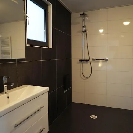 Chalet Suitable For Disabled People *